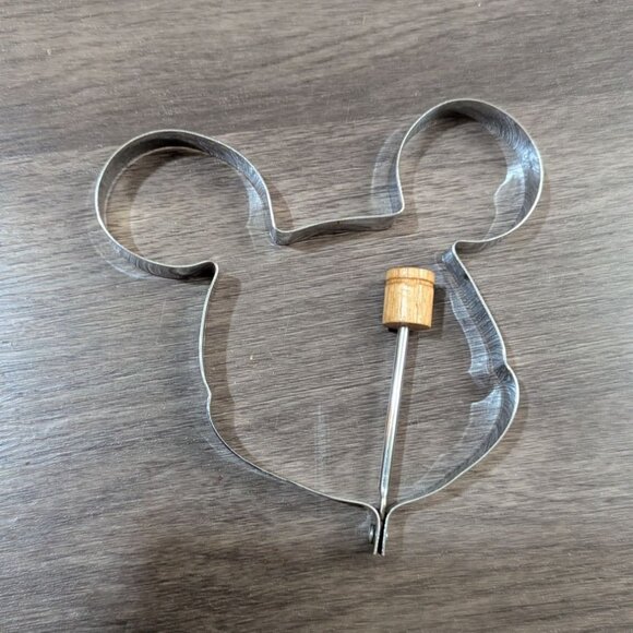 Mickey Mouse Metal Mold with Handle-Pancakes-Cookies-Eggs-5" Wide - Picture 3 of 5